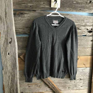 𝅺roots 73 Size XS Grey V-neck sweater